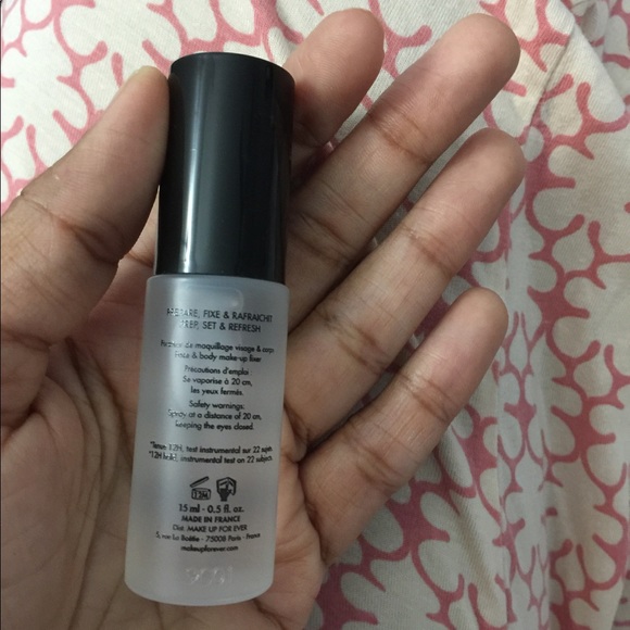 Makeup forever face mist - Picture 3 of 3